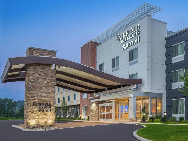 Fairfield Inn Suites Bloomsburg image