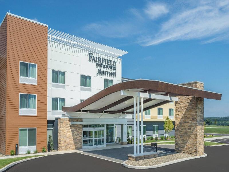 Fairfield Inn Suites Bloomsburg image