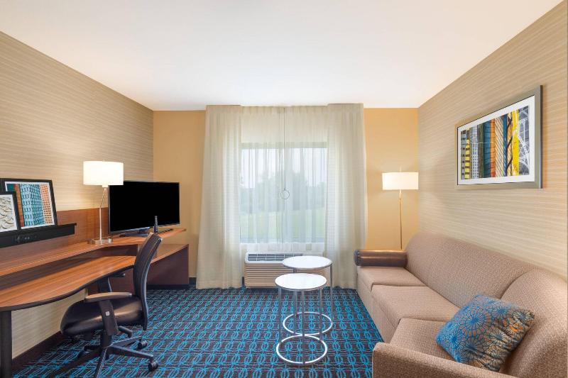 Fairfield Inn Suites Bloomsburg image