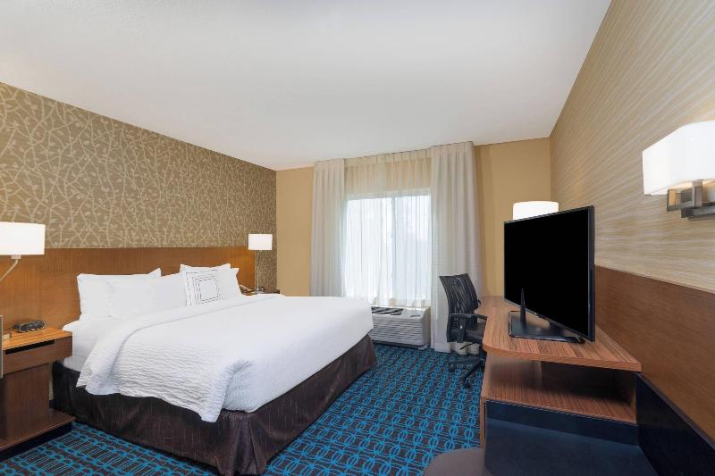 Fairfield Inn Suites Bloomsburg image