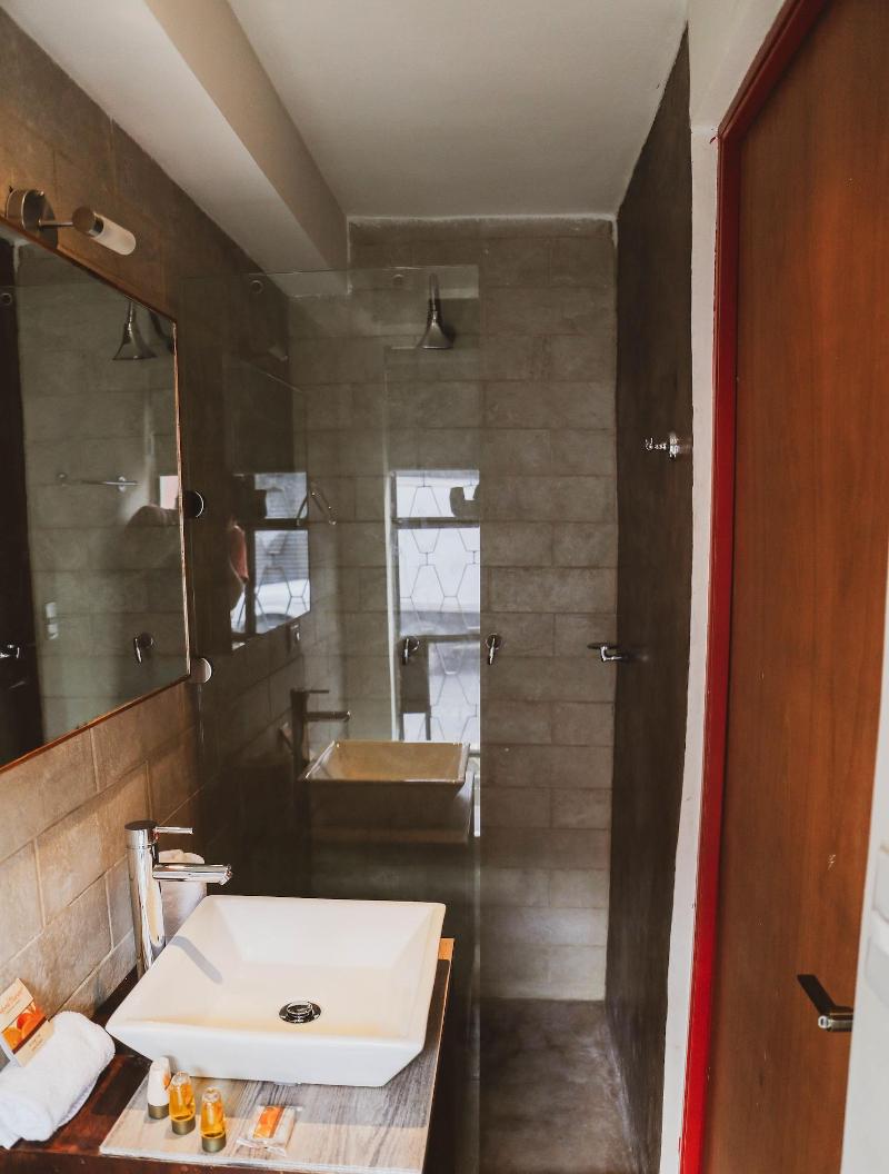 Hotel Urban image