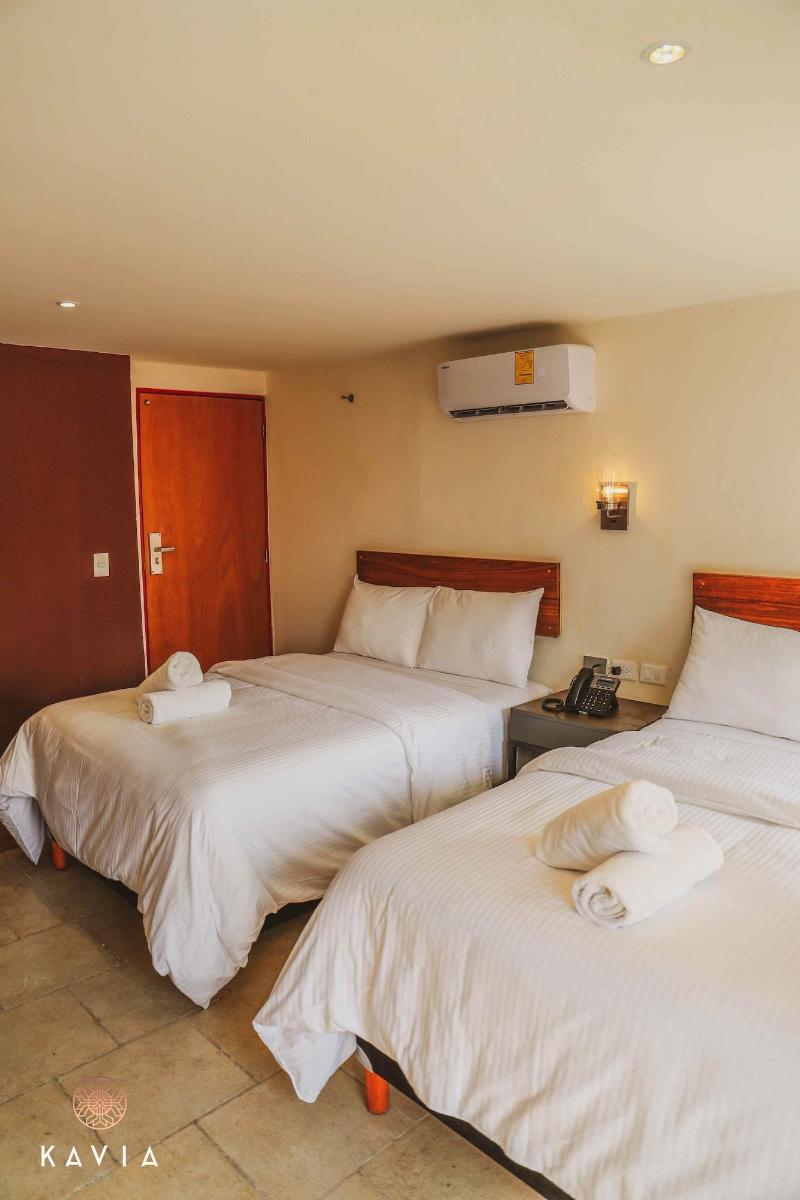 Hotel Urban image
