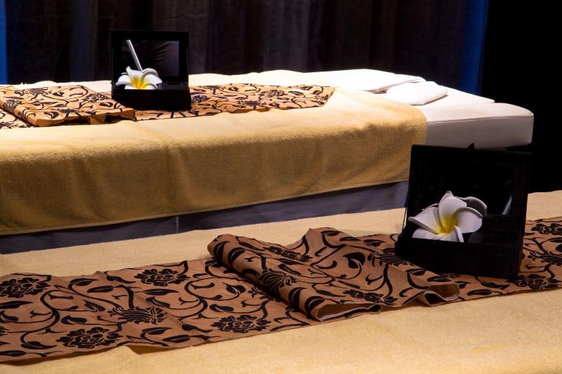 Grand Papua Hotel A Member of Radisson Individuals image