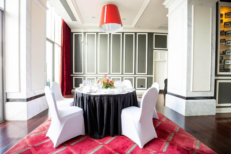 Grand Papua Hotel A Member of Radisson Individuals image