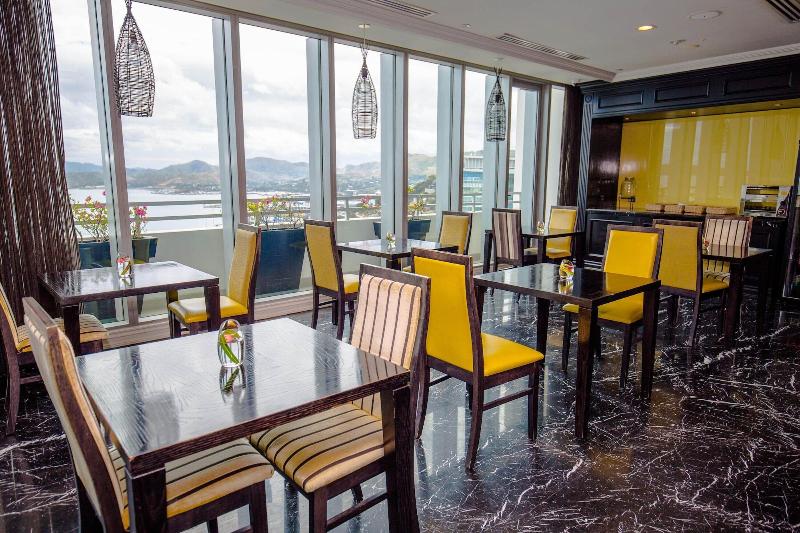 Grand Papua Hotel A Member of Radisson Individuals image