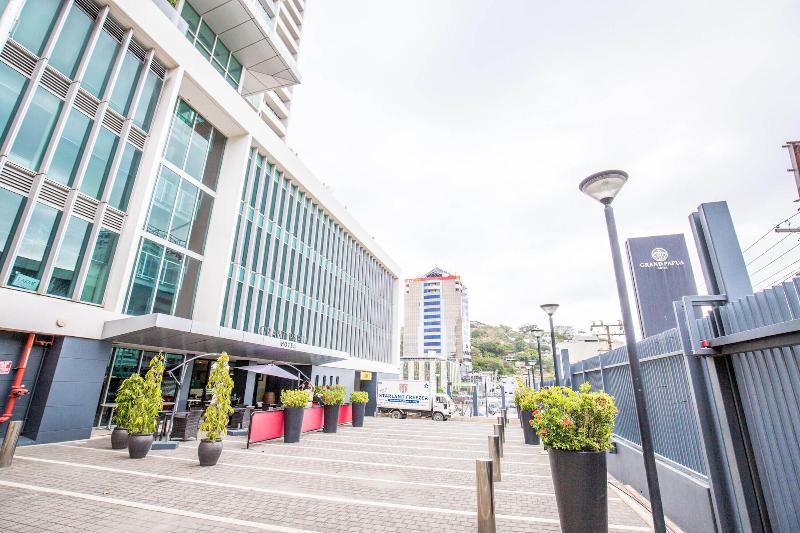 Grand Papua Hotel A Member of Radisson Individuals image