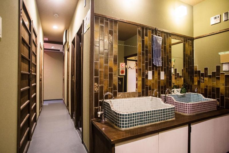 Guesthouse U-En Osaka image