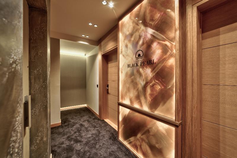 Black Pearl Luxury Suites — exterior view