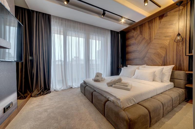 Black Pearl Luxury Suites image