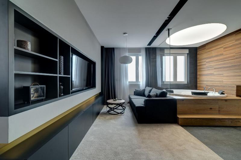 Black Pearl Luxury Suites image