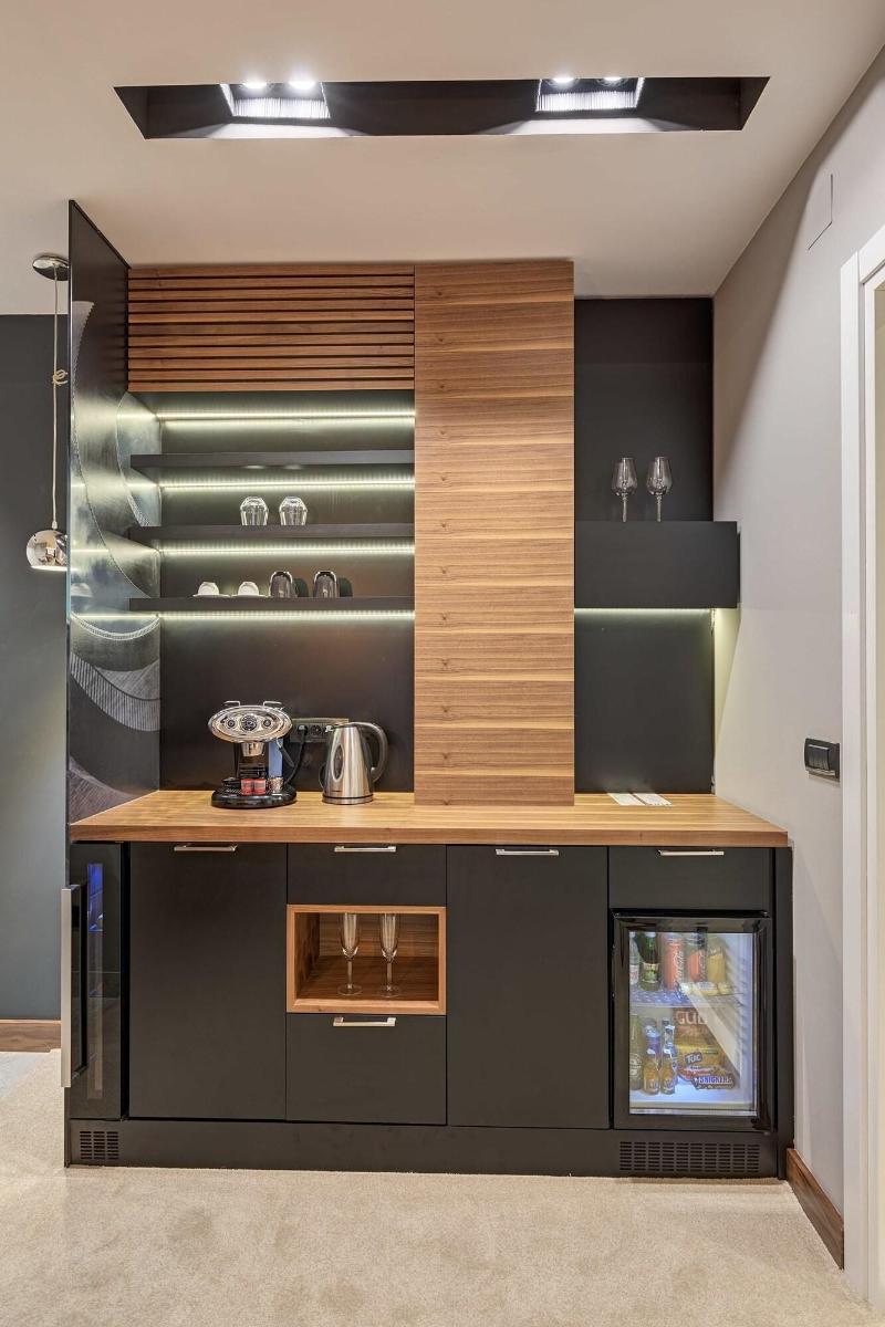 Black Pearl Luxury Suites image