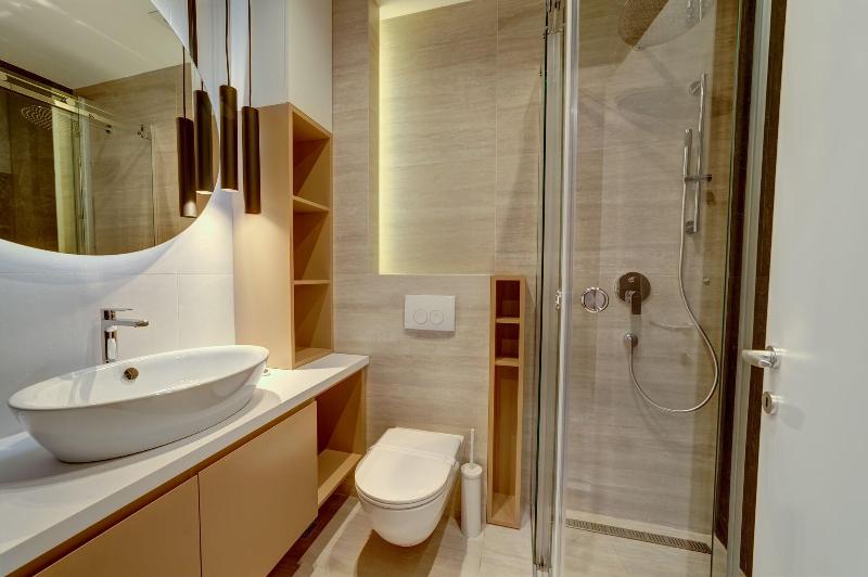 Black Pearl Luxury Suites image