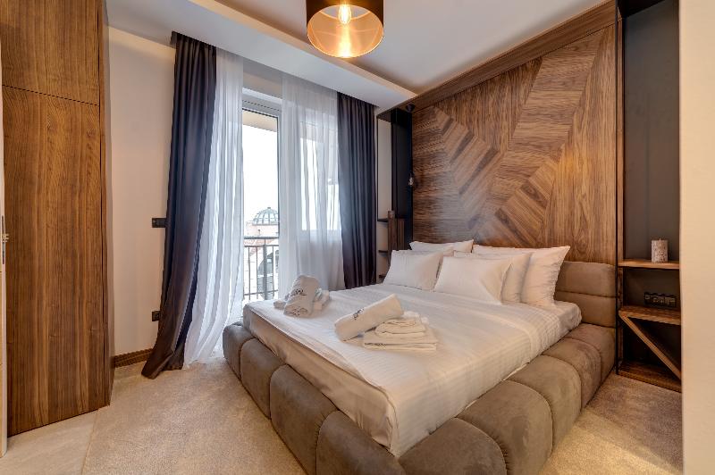 Black Pearl Luxury Suites image