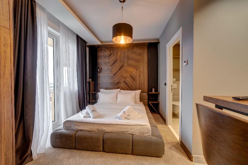 Black Pearl Luxury Suites image