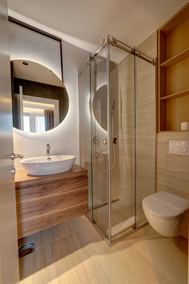 Black Pearl Luxury Suites image