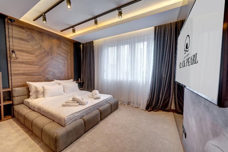 Black Pearl Luxury Suites image