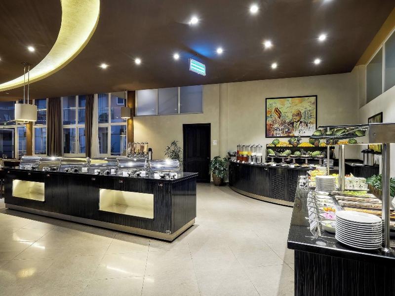 Protea Hotel Kampala Skyz image
