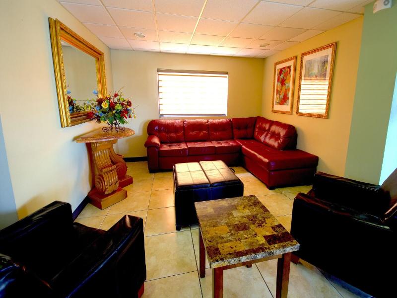 Consulado Inn image
