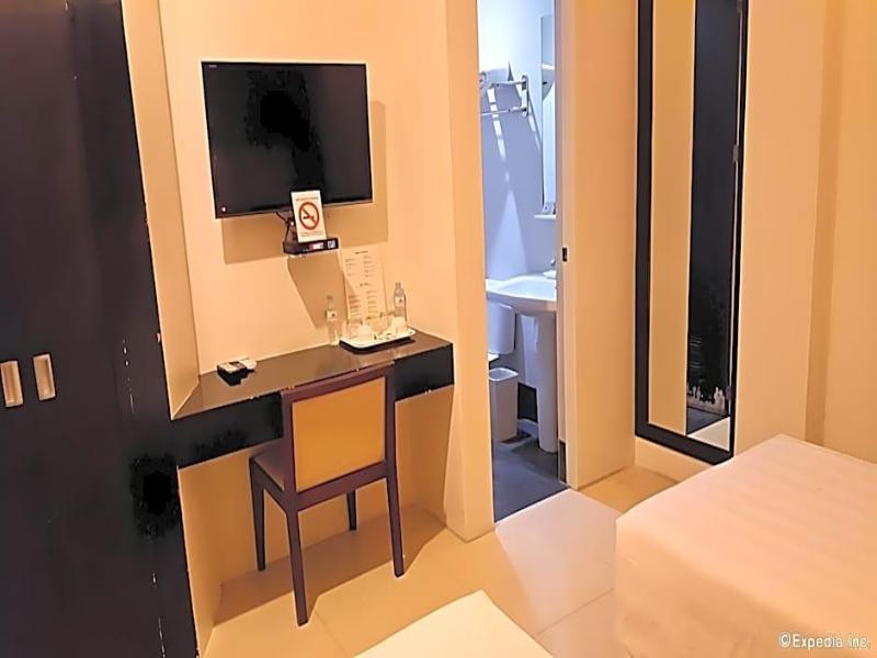 Manhattan Suites Inn image