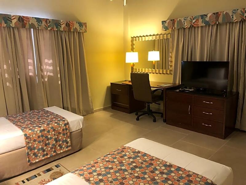 Carls Unique Inn image