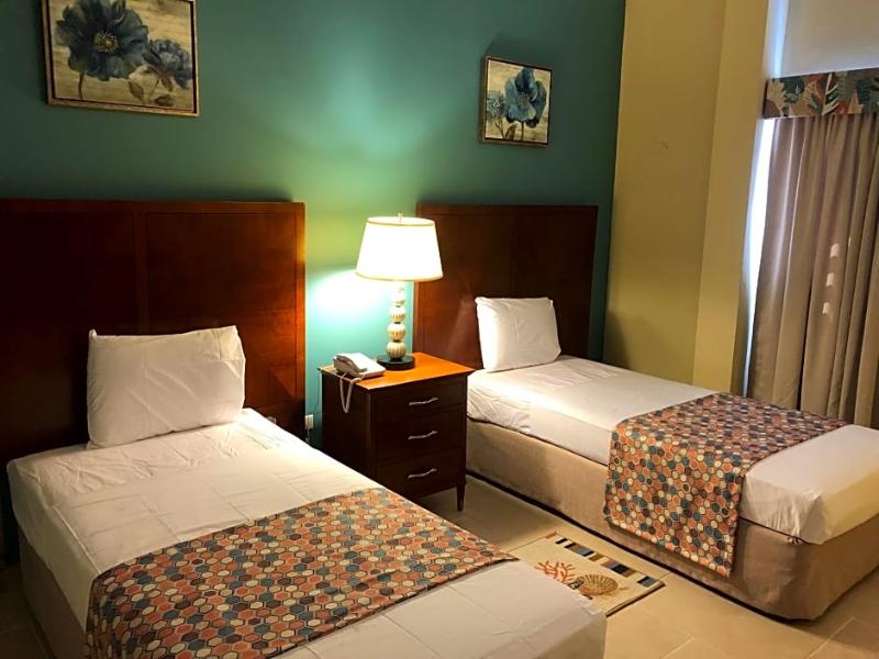 Carls Unique Inn image