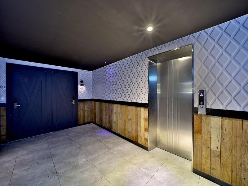 Hound Hotel image