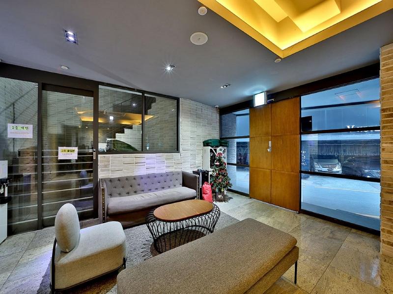 Hound Hotel image