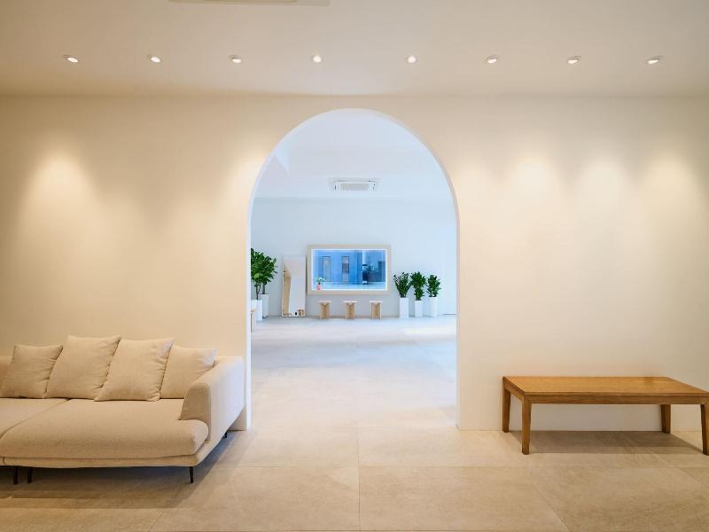 Canvas Hostel image