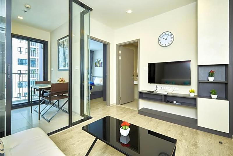 Pattaya Central Sea View Pool Suite image