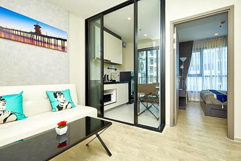 Pattaya Central Sea View Pool Suite image
