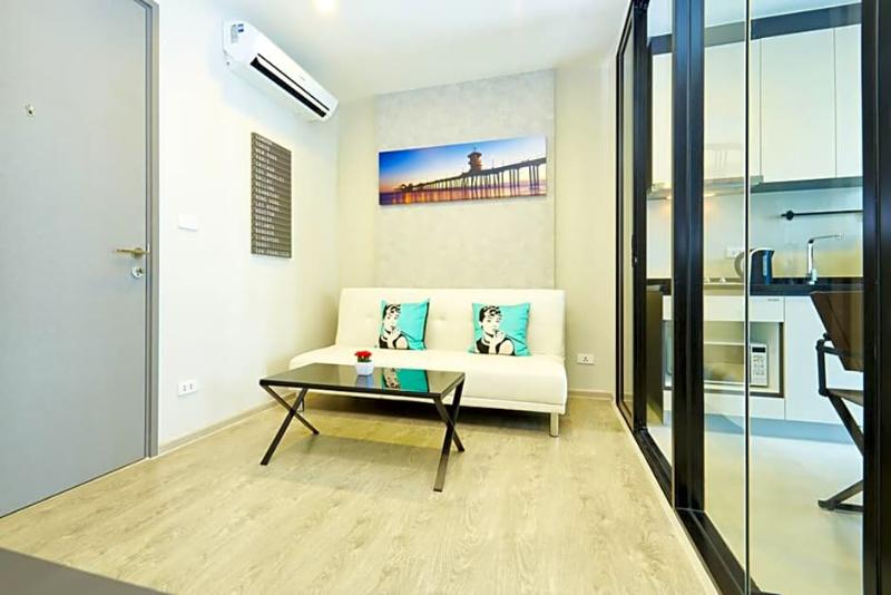 Pattaya Central Sea View Pool Suite image