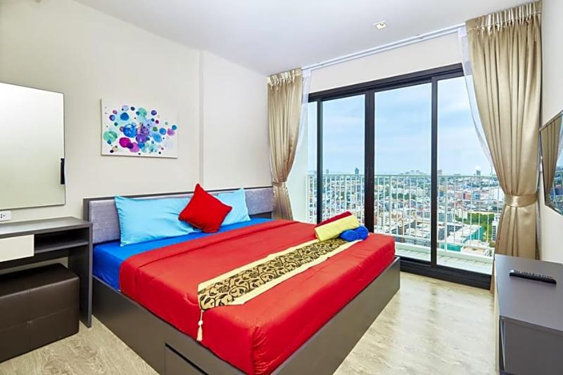 Pattaya Central Sea View Pool Suite image