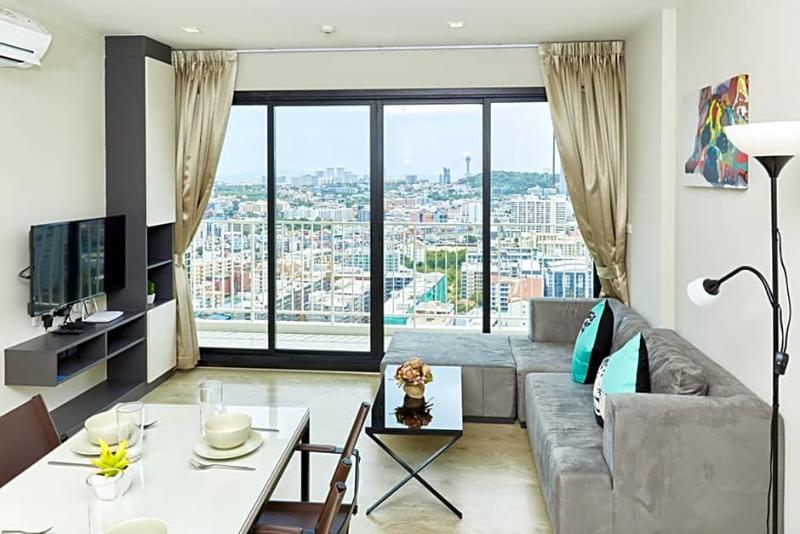 Pattaya Central Sea View Pool Suite image