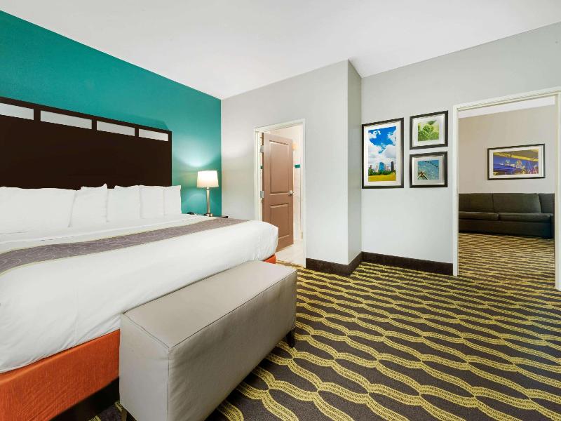 La Quinta Inn Suites By Wyndham Houston Humble Ata image