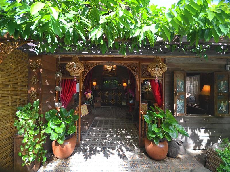 Thai Thai Sukhothai Guesthouse