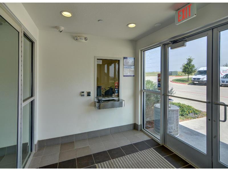 Motel 6-Roanoke, TX - Northlake - Speedway GA image