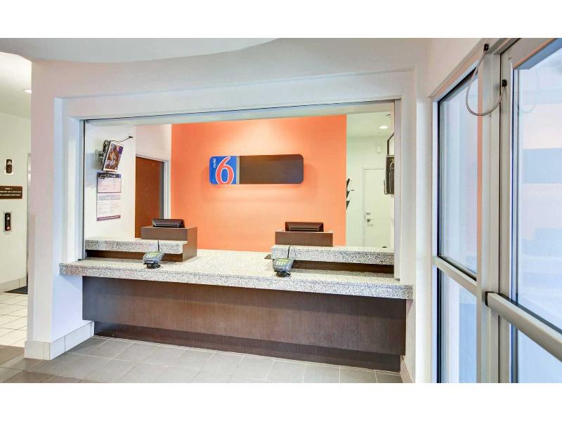 Motel 6-Roanoke, TX - Northlake - Speedway GA image