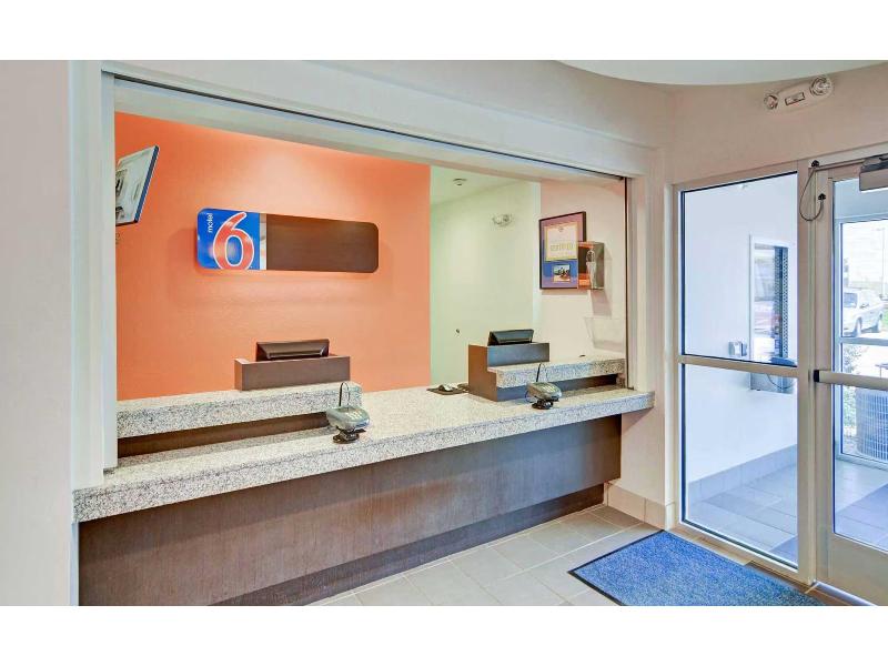 Motel 6-Roanoke, TX - Northlake - Speedway GA image