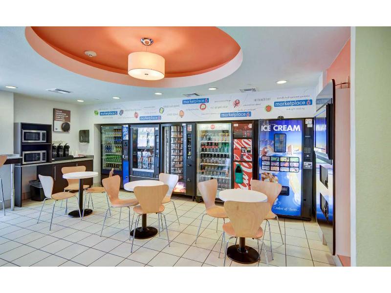 Motel 6-Roanoke, TX - Northlake - Speedway GA image