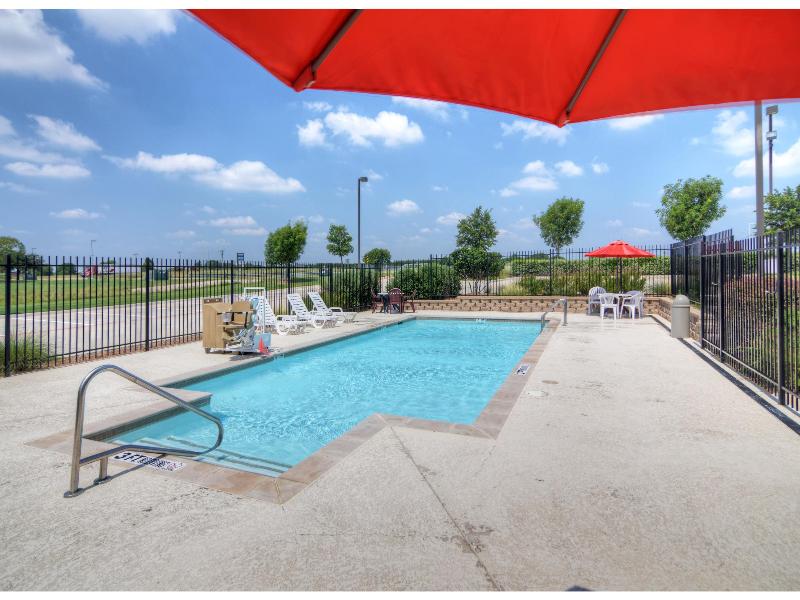 Motel 6-Roanoke, TX - Northlake - Speedway GA image