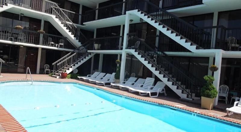 Alamar Resort Inn PIS