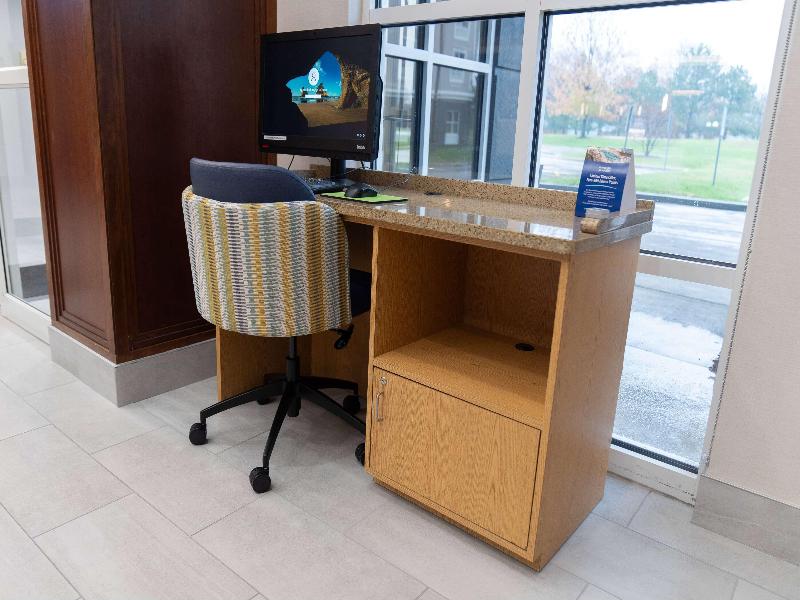 La Quinta Inn & Suites By Wyndham Bannockburn-Deer image