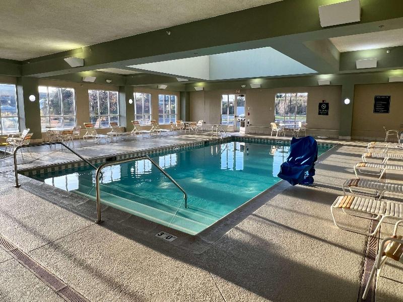La Quinta Inn & Suites By Wyndham Bannockburn-Deer image