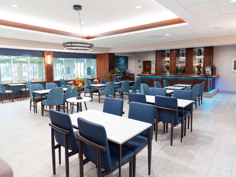 La Quinta Inn & Suites By Wyndham Bannockburn-Deer image