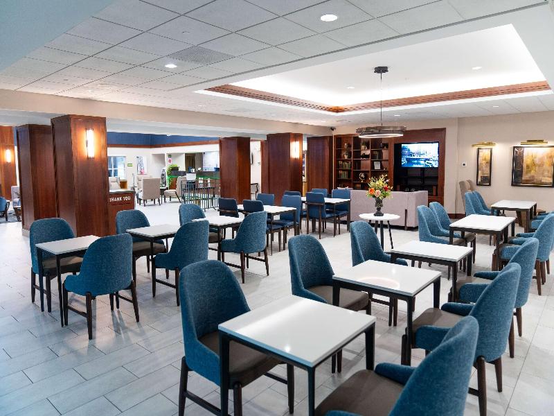La Quinta Inn & Suites By Wyndham Bannockburn-Deer image
