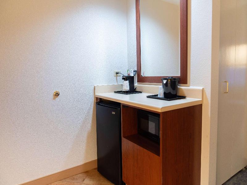 La Quinta Inn & Suites By Wyndham Bannockburn-Deer image
