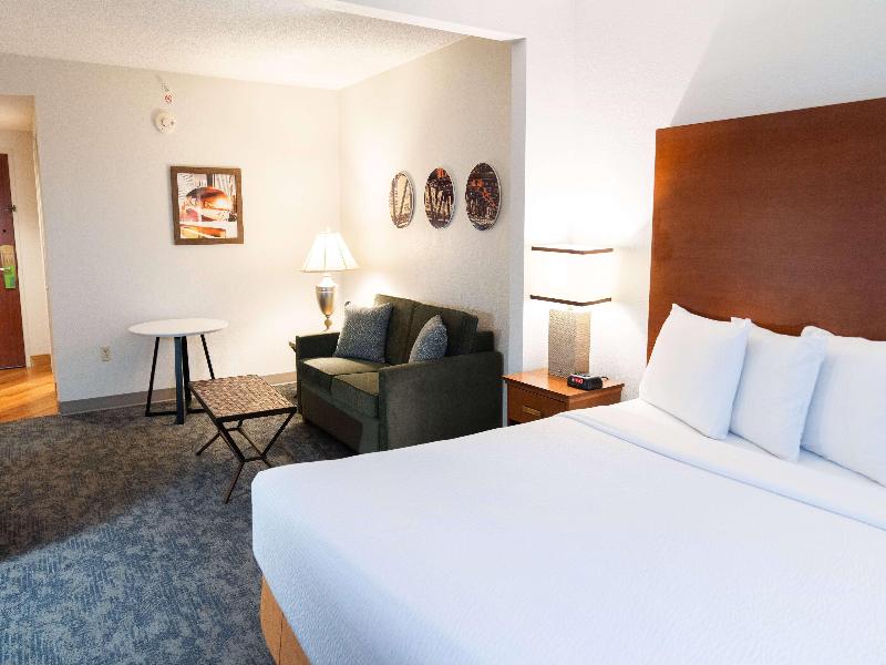La Quinta Inn & Suites By Wyndham Bannockburn-Deer image