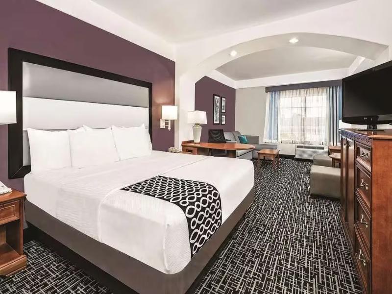 Quality Inn & Suites image