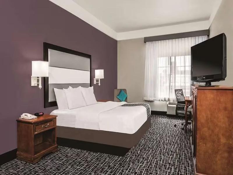 Quality Inn & Suites image
