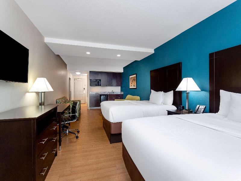 La Quinta Inn Suites By Wyndham Ocean City image